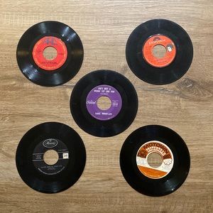 45’s in great condition, all playable ( some scratches on surface) sounding ++!